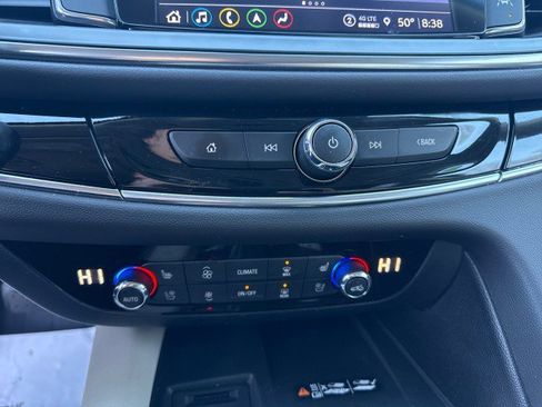 Used 2022 Buick Enclave Avenir image 26