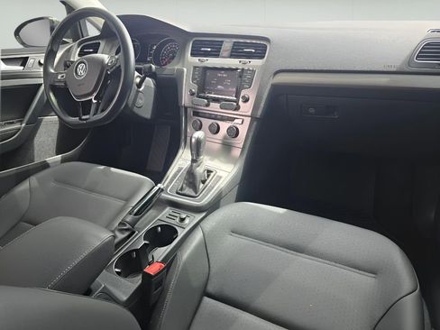Used 2015 Volkswagen Golf TDI S FWD image 21