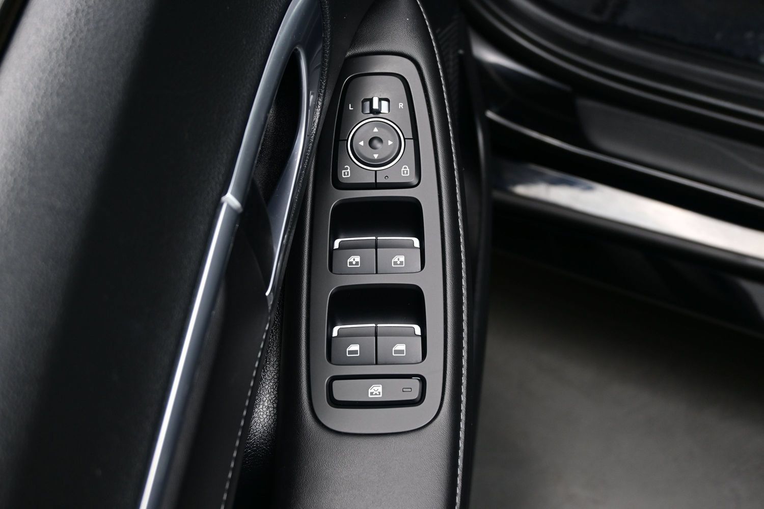 Certified 2023 Hyundai Sonata Limited FWD image 10