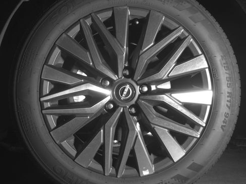 Used 2025 Nissan Altima 2.5 SV FWD image 12