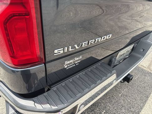 Certified 2021 Chevrolet Silverado 1500 LTZ AWD/4WD image 39