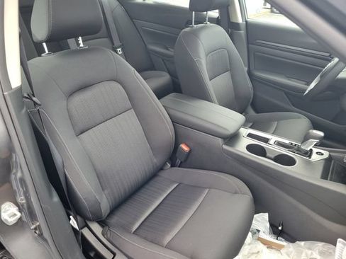 New 2026 Nissan Altima 2.5 SV FWD image 38