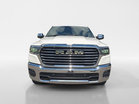 Used 2025 RAM 1500 Laramie AWD/4WD image 9