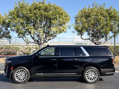Used 2023 Cadillac Escalade ESV Premium Luxury w/ Performance Package AWD/4WD image 7