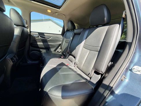 Used 2016 Nissan Rogue SL w/ SL Premium Package AWD/4WD image 17