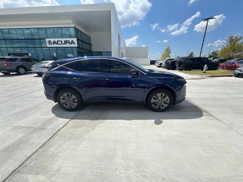 Used 2025 Nissan Murano SL AWD/4WD image 2
