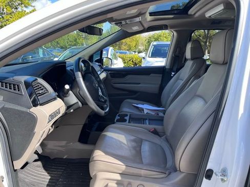 Used 2023 Honda Odyssey Elite image 6