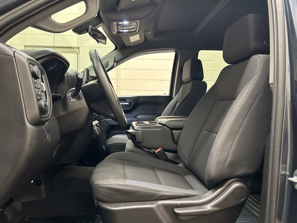 Used 2022 Chevrolet Silverado 1500 Custom w/ LPO, Blackout Package AWD/4WD image 8