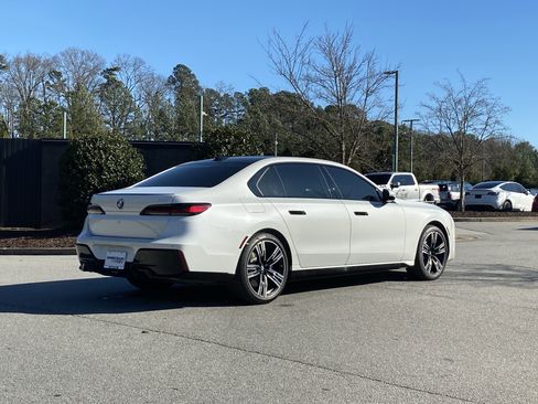 Used 2025 BMW 740i w/ Premium Package image 3