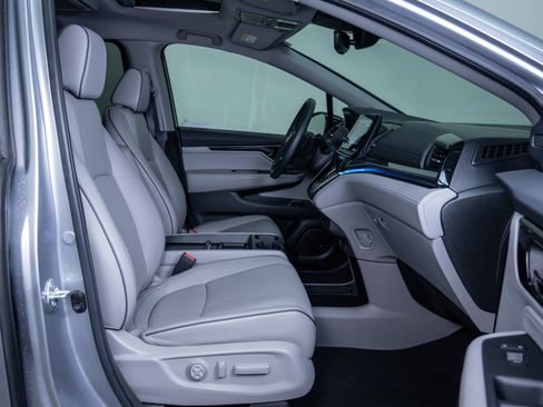 Used 2023 Honda Odyssey Elite image 10