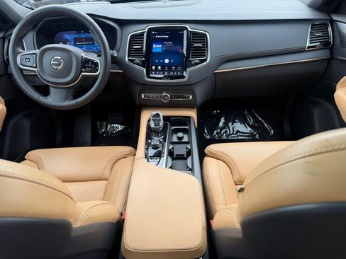 Used 2023 Volvo XC90 B6 Ultimate AWD/4WD image 12