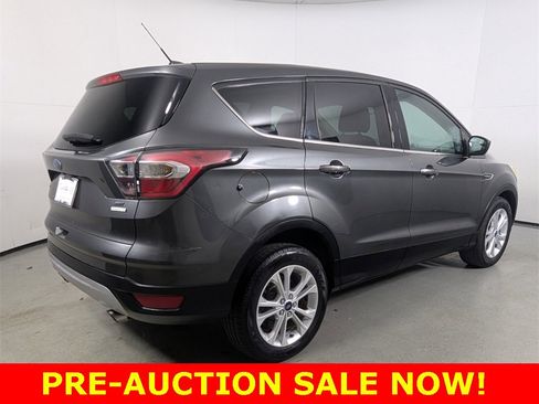 Used 2017 Ford Escape SE image 7