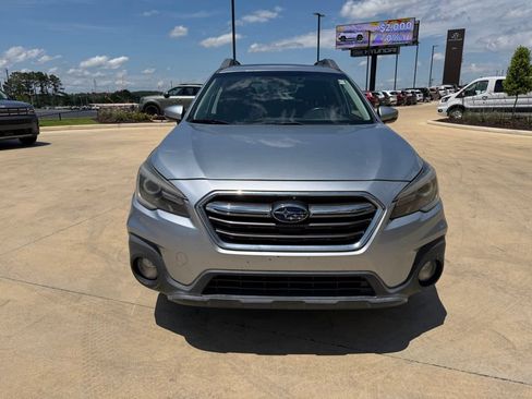 Used 2019 Subaru Outback 2.5i Limited AWD/4WD image 8