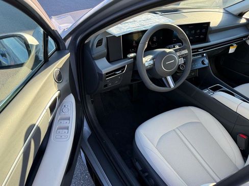New 2026 Hyundai Sonata SEL FWD image 9