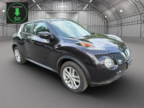 Used 2015 Nissan Juke S FWD image 3