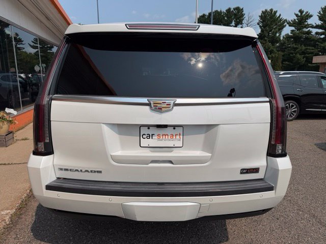 Used 2017 Cadillac Escalade ESV Luxury AWD/4WD image 6