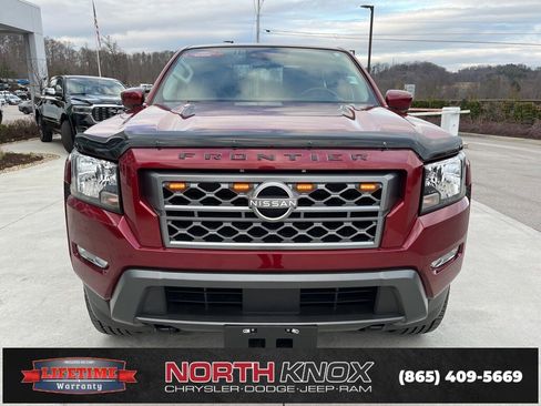 Used 2024 Nissan Frontier SV w/ Technology Package image 26