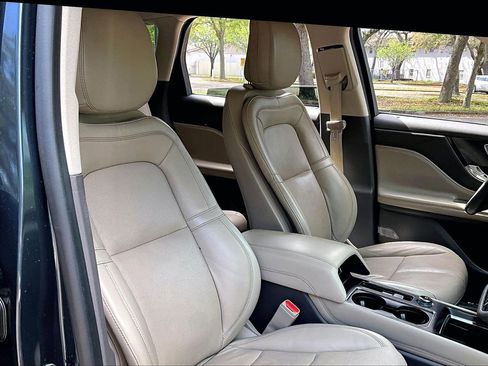 Used 2020 Lincoln Corsair Reserve FWD image 28