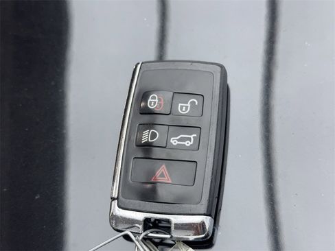 Used 2020 Land Rover Range Rover Evoque S image 62