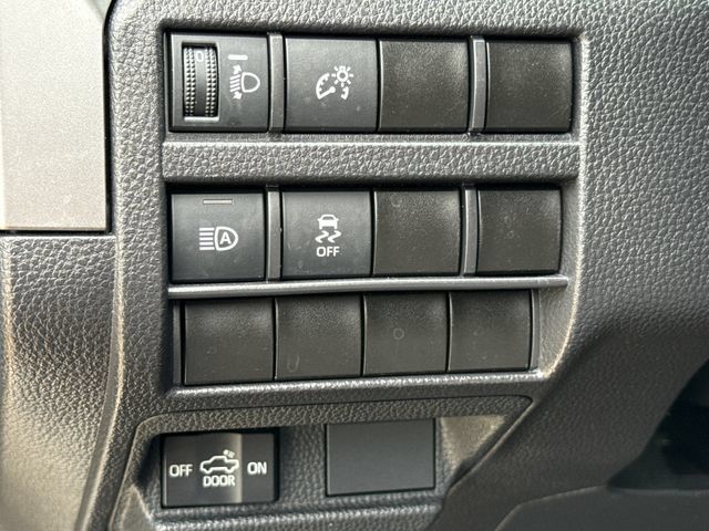 Used 2024 Toyota Tacoma TRD Off-Road AWD/4WD image 21