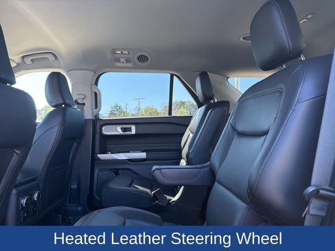 Used 2022 Ford Explorer XLT w/ Equipment Group 202A image 15