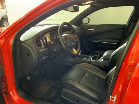Used 2017 Dodge Charger R/T w/ Premium Group RWD image 13