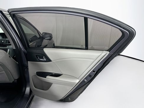Used 2014 Honda Accord EX image 30