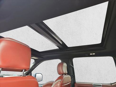 Used 2018 Ford F150 Platinum w/ Equipment Group 701A Luxury image 28