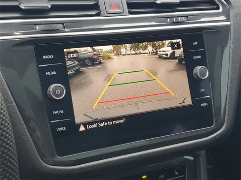 Certified 2022 Volkswagen Tiguan SE R-Line image 26