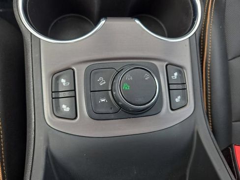 Used 2024 GMC Terrain AT4 w/ LPO, Floor Liner Package AWD/4WD image 29
