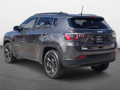 Used 2018 Jeep Compass Latitude w/ Popular Equipment Group FWD image 5