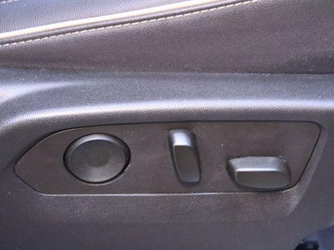 Used 2023 Chevrolet Suburban Premier image 12