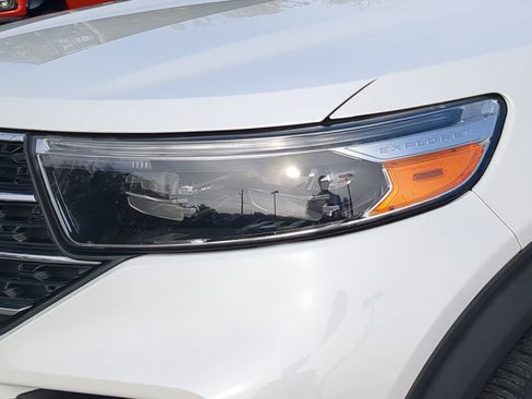 Certified 2020 Ford Explorer XLT w/ Equipment Group 202A image 36