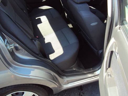 Used 2009 Chevrolet Aveo LT w/ Power and Convenience Package FWD image 10