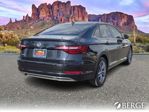 Used 2021 Volkswagen Jetta R-Line image 8