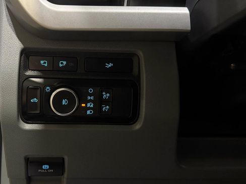 Used 2023 Ford F250 XLT w/ XLT Premium Package AWD/4WD image 31