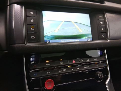 Used 2017 Jaguar XF R-Sport image 24