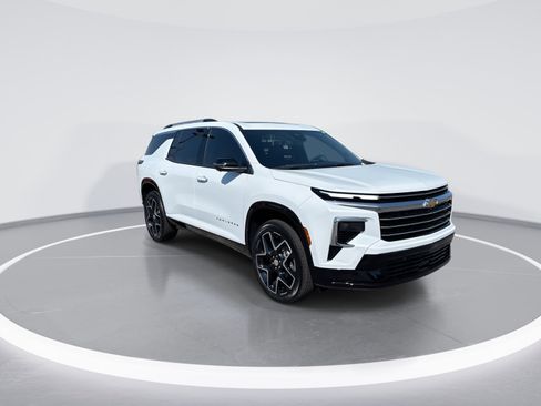 New 2026 Chevrolet Traverse High Country FWD image 2