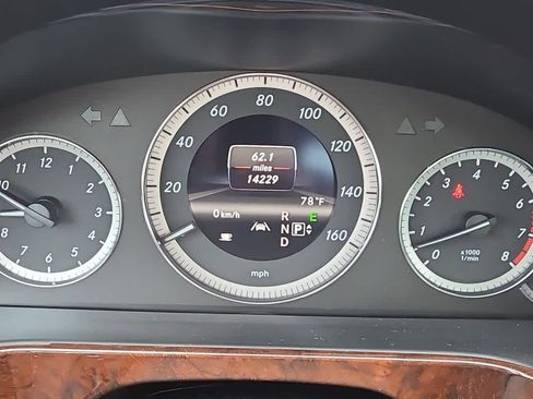 Used 2013 Mercedes-Benz E 350 4MATIC Sedan image 9