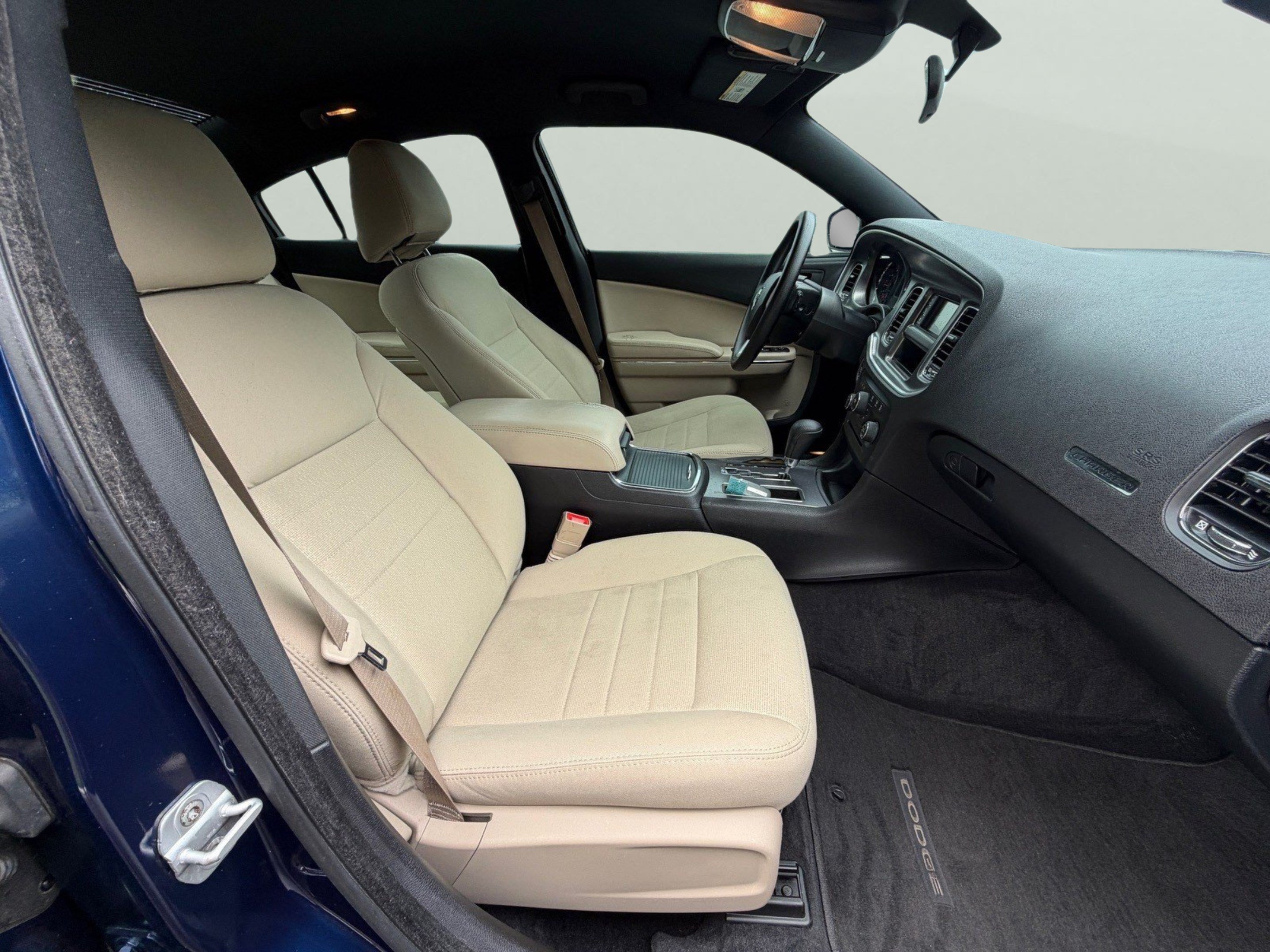 Used 2013 Dodge Charger SE RWD image 17