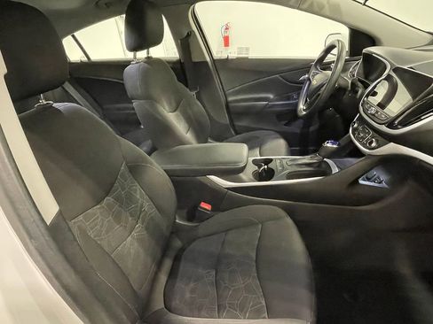 Used 2018 Chevrolet Volt LT image 26