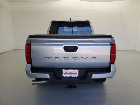 Used 2025 Toyota Tacoma SR5 image 6
