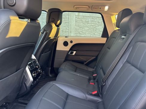 Used 2022 Land Rover Range Rover Sport HSE Silver Edition image 4