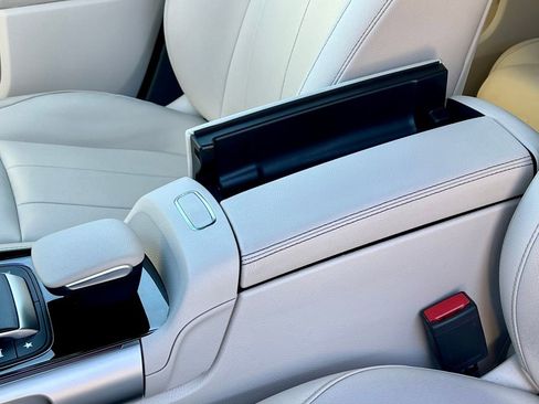 Certified 2022 Mercedes-Benz GLB 250 4MATIC image 27