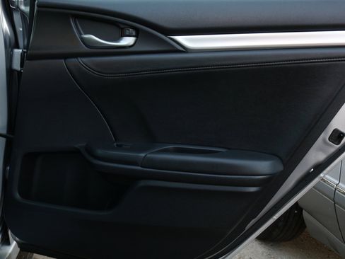 Used 2016 Honda Civic EX-L image 37