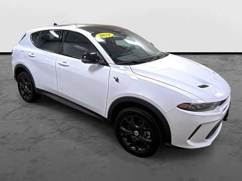 Used 2024 Dodge Hornet GT Plus w/ Tech Pack Plus w/o Parking image 5