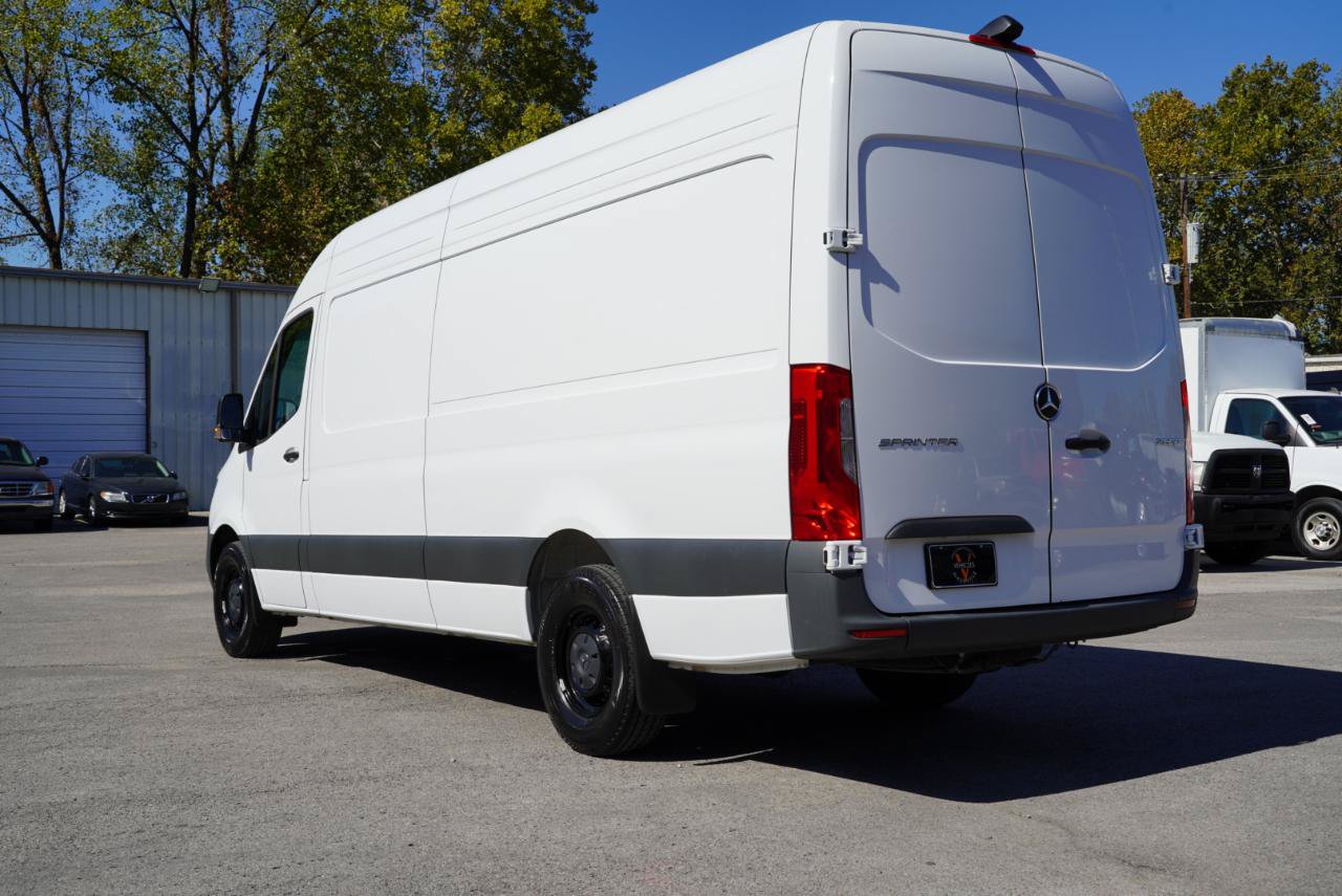 Used 2025 Mercedes-Benz Sprinter 2500 image 7