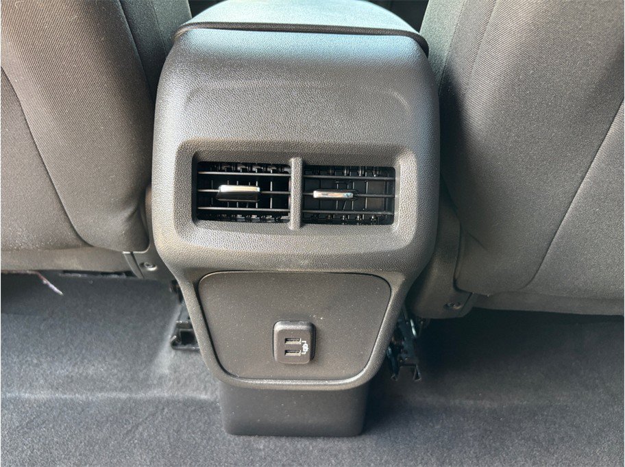 Used 2023 Chevrolet Equinox LS FWD image 33