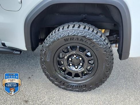 New 2026 GMC Sierra 1500 AT4X w/ AT4X AEV Edition AWD/4WD image 7