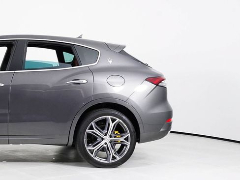 Used 2023 Maserati Levante GT AWD/4WD image 13